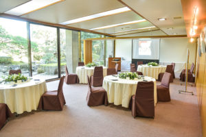 東山亭　テーブルレイアウト例2